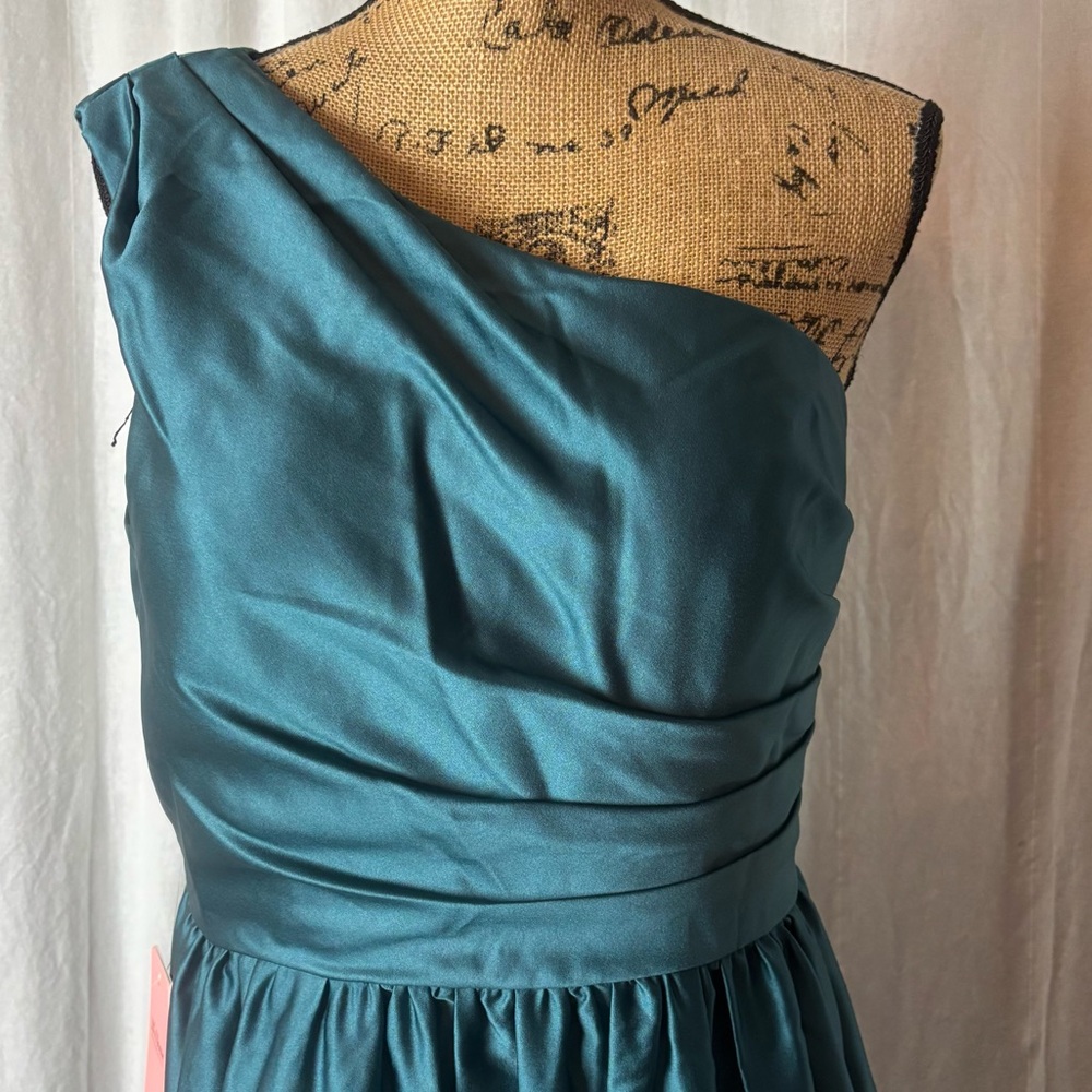 NWT JJ’s House Long Formal Gown Sz 12 Peacock Green One Shoulder Horsehair Hem - Picture 4 of 9